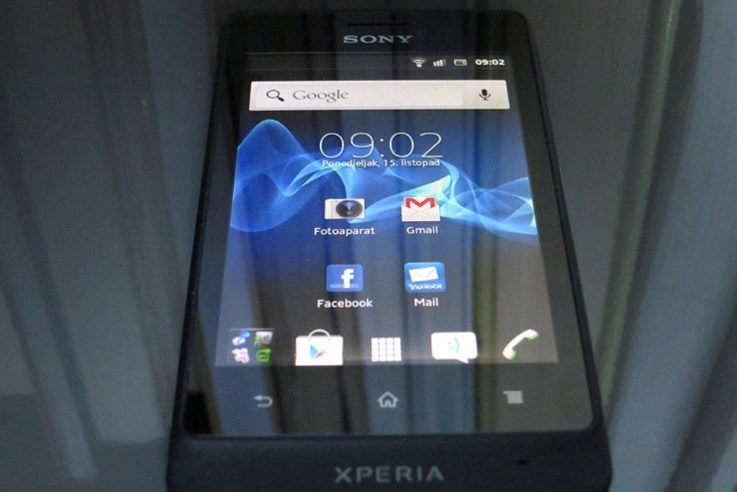 Sony Xperia GO (17).jpg